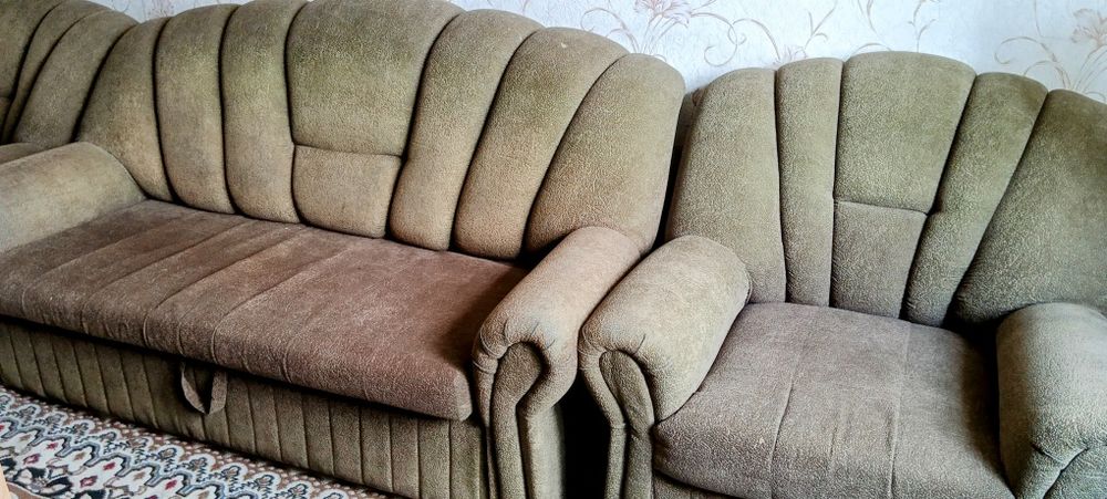 Диван и два кресла