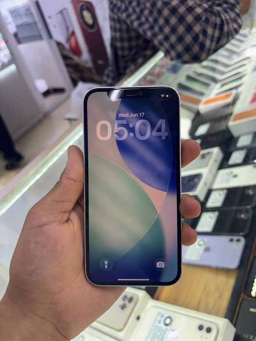 Iphone 12 yangi xolatda