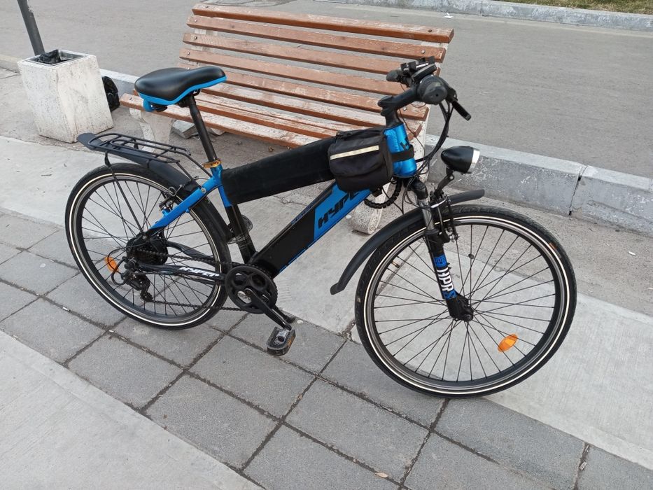 Электровелосипед с двумя аккумуляторами.