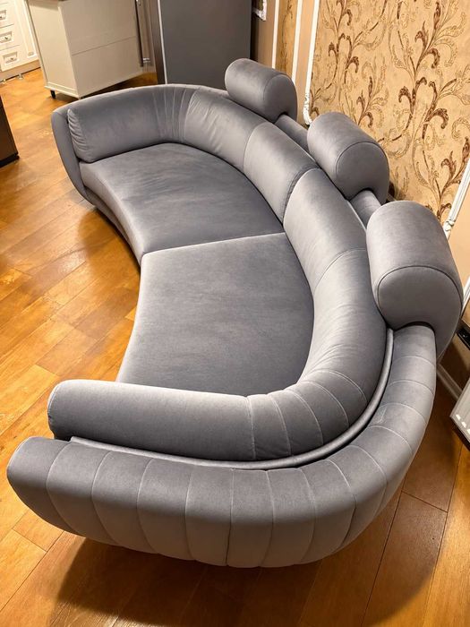 Canapea curbata eleganta, design deosebit, catifea gri, 290 cm, Brasov