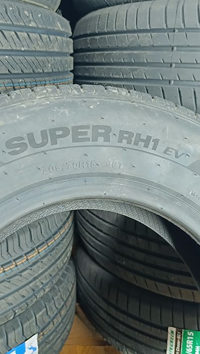 205/70R15   ROATIGER
