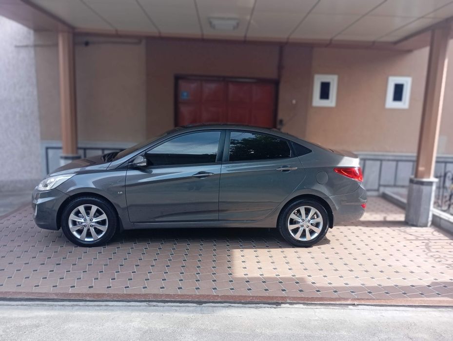Hyundai Accent 2013