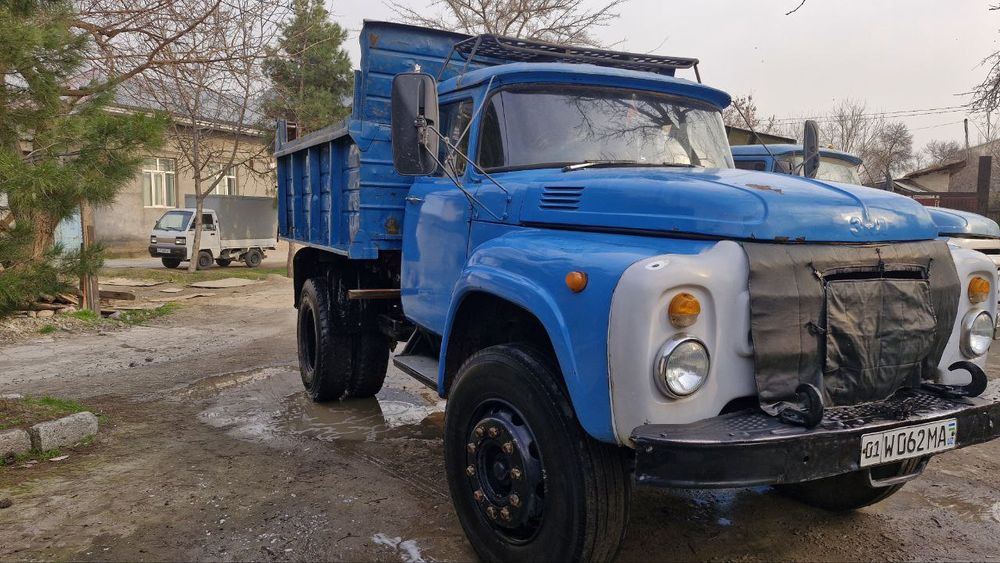 Продается ЗиЛ самосвал в хорошем состоянии остальные вопросы по телефо