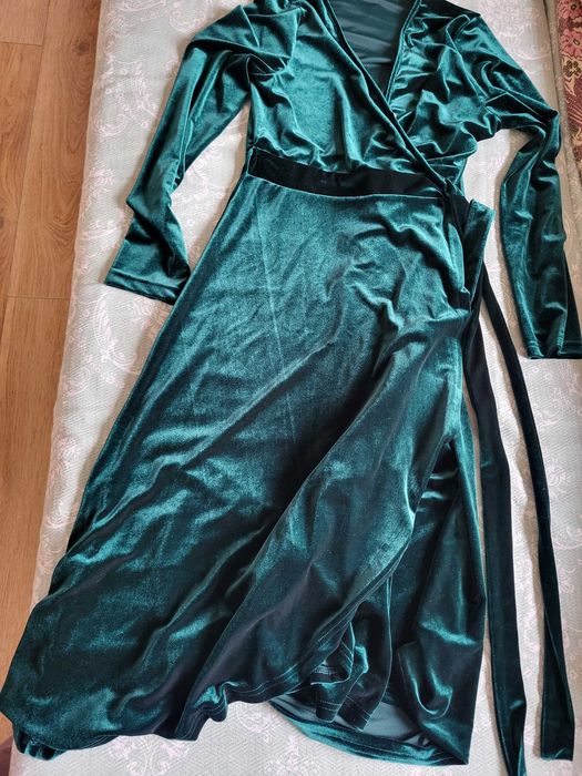 Rochie eleganta catifea verde 42/44