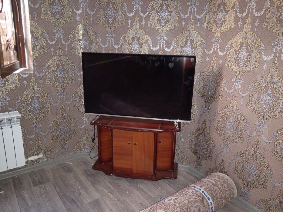 Телевизор ARTEL 50 дюмов. Смарт эмас холати яхши куп ишлатилмаган