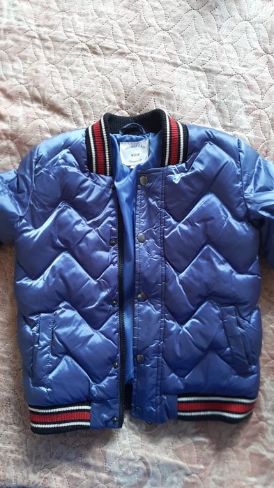 Продам детскую куртку на мальчика