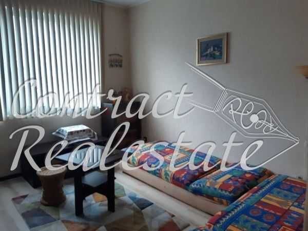 Двустаен Обзаведен Възраждане ! Два климатика ! Три стаи !