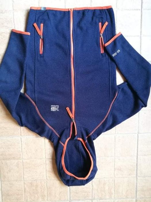 Топъл мек суичър KARRIMOR за 11 - 12 г.  с качулка