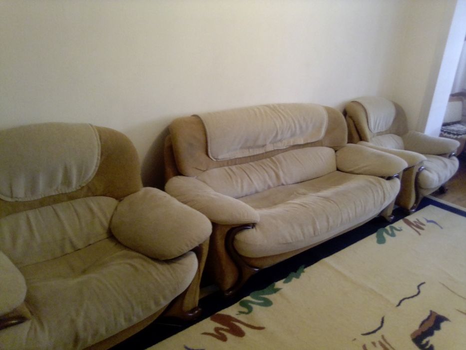 Мягкий мебель для гостинной