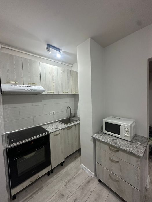 Inchiriez apartament cu 2 camere !!