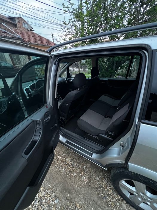 Opel Zafira 2.0 DTI 2005г.