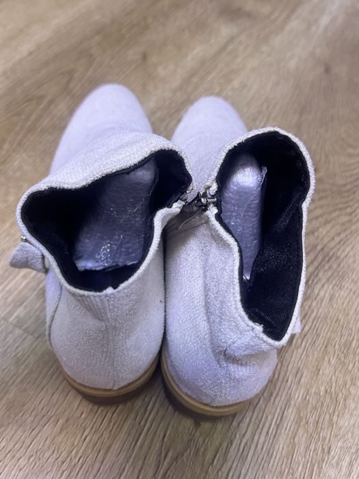 Cizme noi pana la glezna pe crem si albastru marime 39