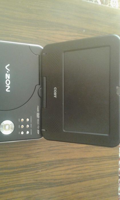 Портативен DVD Плeйър  COBY V-zon
