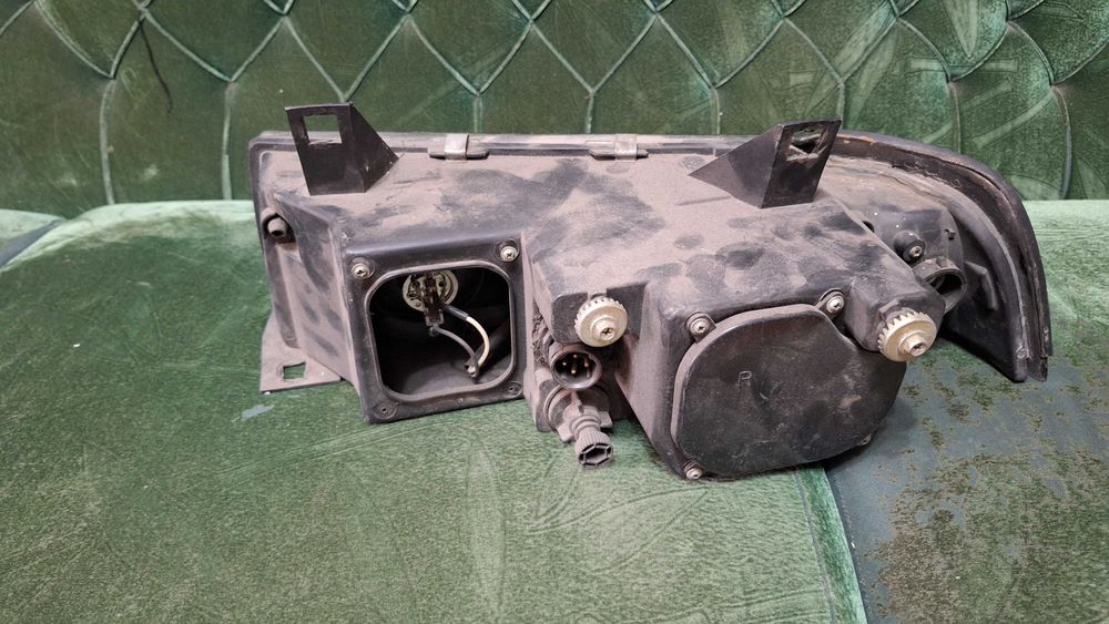 Фары от BMW E36, цена за обе