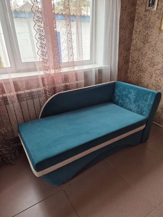 Продам диван в хорошем состоянии