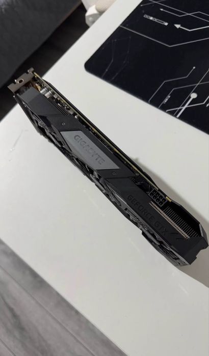 Placa video GIGABYTE  GTX 1660