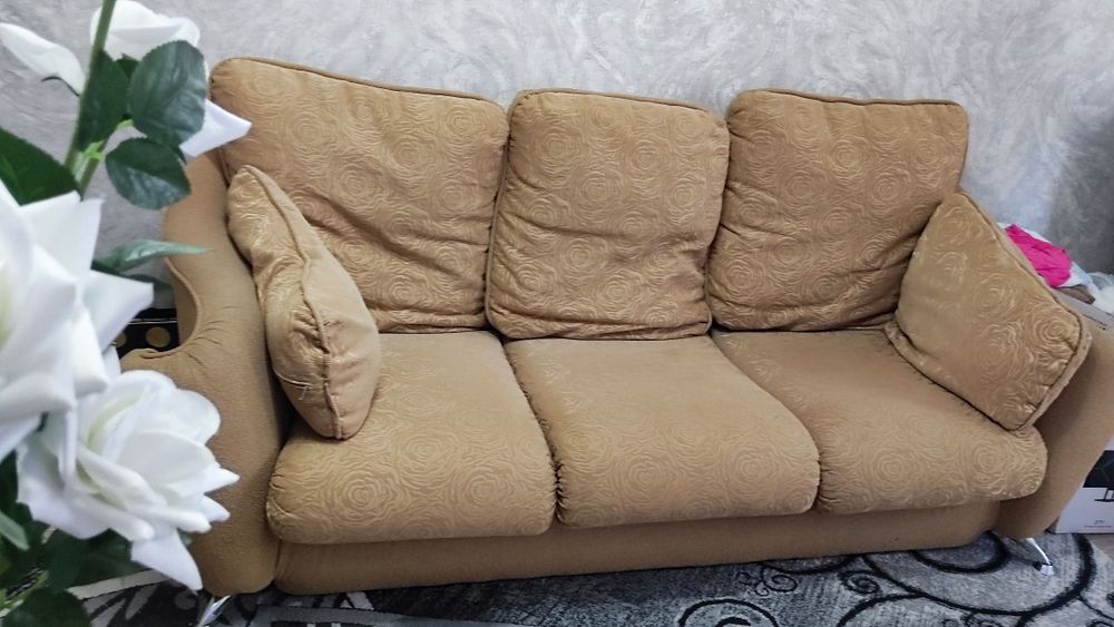 Диван с креслами