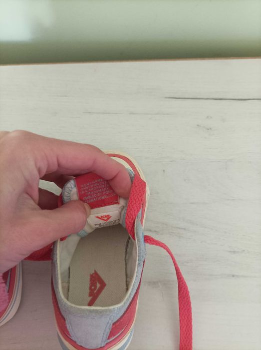 Детски кецове Pony 25 номер чисто нови. Подходящи за момиче и момче