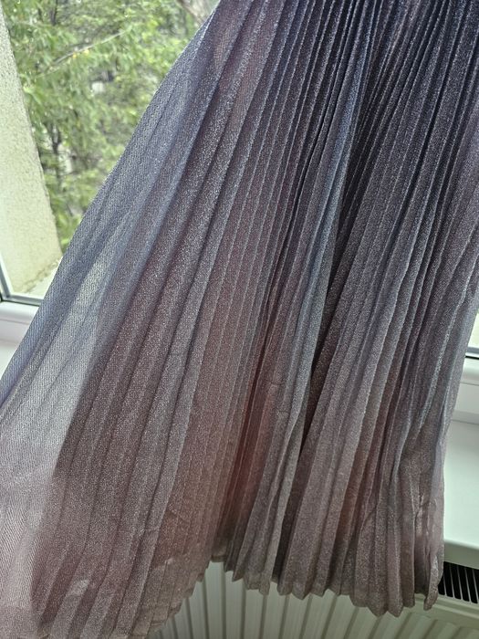 Vând rochie H&M pentru 9 10 ani