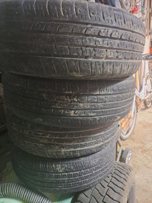 Автошины бу. 215/65/R16