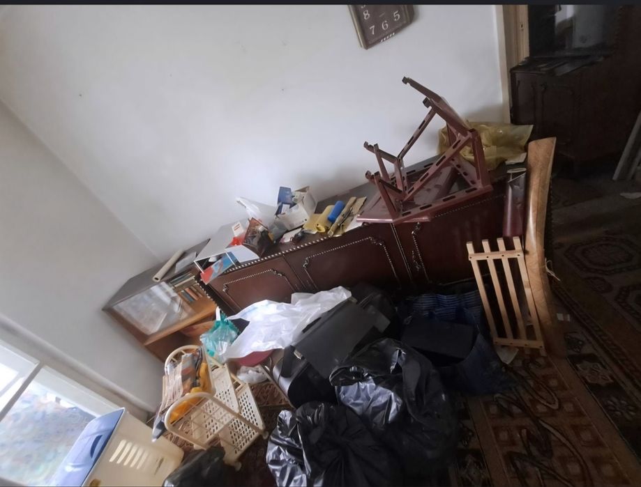 Transport Debarasari mutari apartamente case birouri moloz non stop