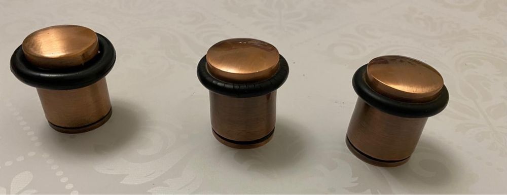 Продам ограничители для дверей