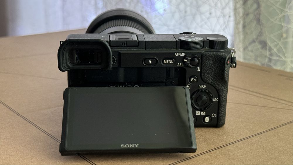 Sony A6400 + 2 обьектива