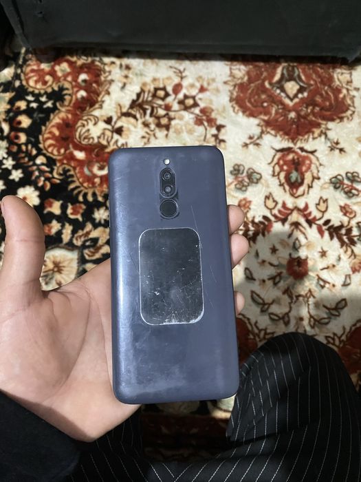 Redmi 8.