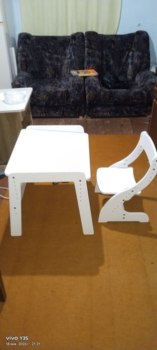 Детский стол и стул трансформер