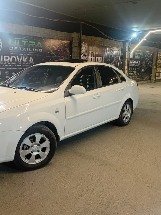 Lacetti sotiladi