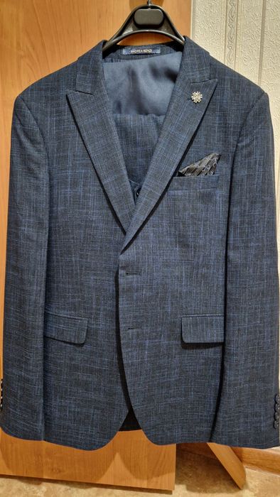 Мужской костюм тройка