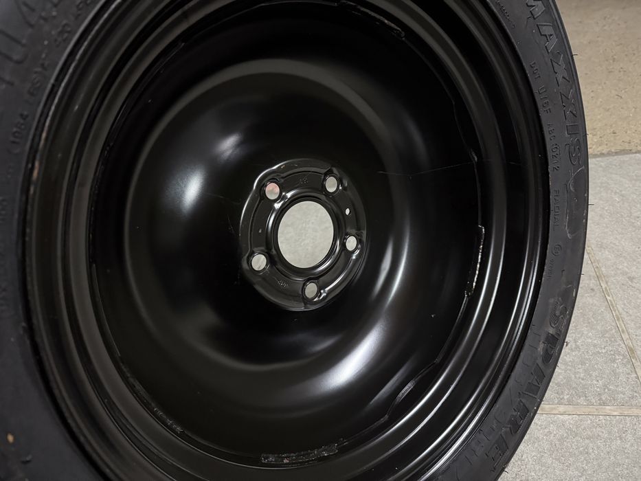 НОВ Оригинален Комплект 17" ПАТЕРИЦА/КРИК/КУКА 5х114,3 за -NISSAN-