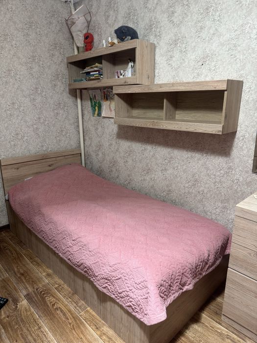 Комплект мебели (детская)