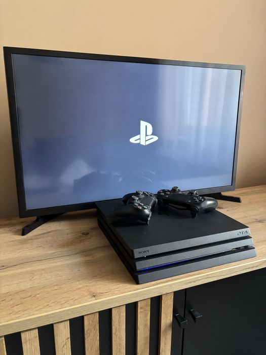 Ps 4 Pro 1Tb +8 jocuri