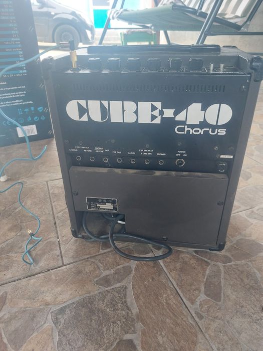 Boxă Roland Choru pentru chitară