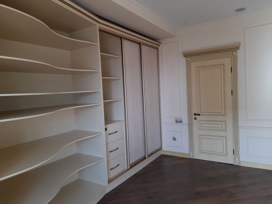 4/7/8 ул Нукусс дом 91/1 Мирабадский район. 217м²