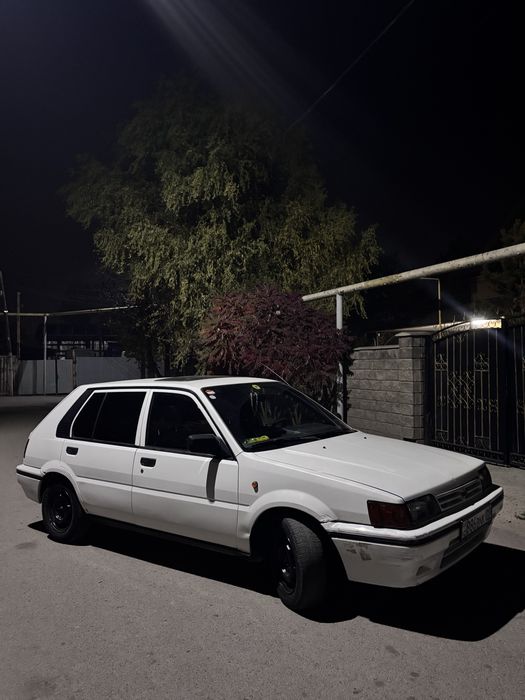 Машина Nissan sunny n13