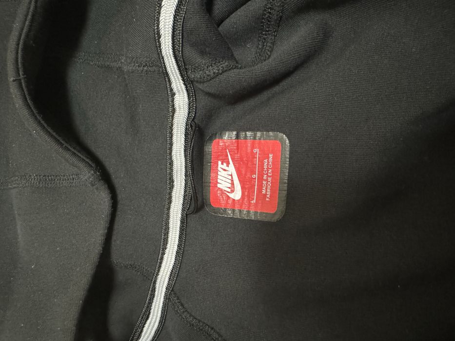 Nike tech fleece black