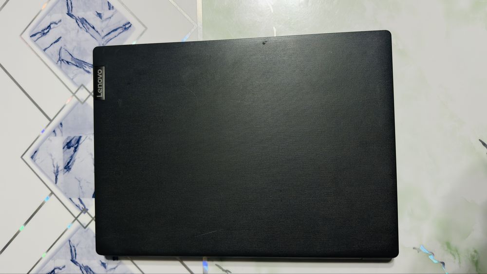 Lenova ноутбук V14-ADA