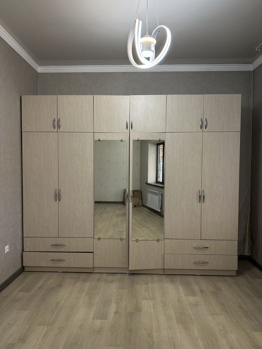 Продам спальный шкаф