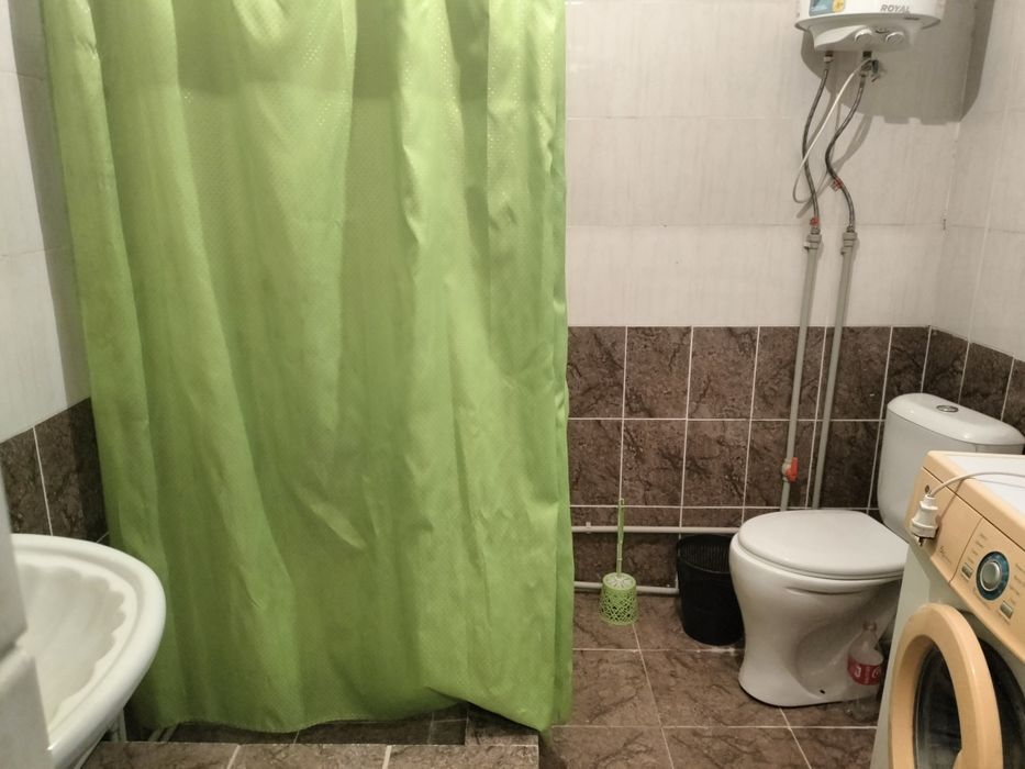 Продается действующий бизнес в городе Шу, возле базара, с ежемесячным