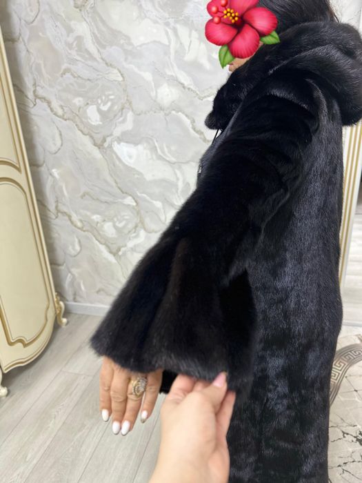 Шуба норковая черная