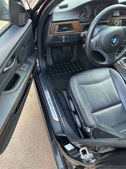 BMW Seria 3 E90 xDrive 320d