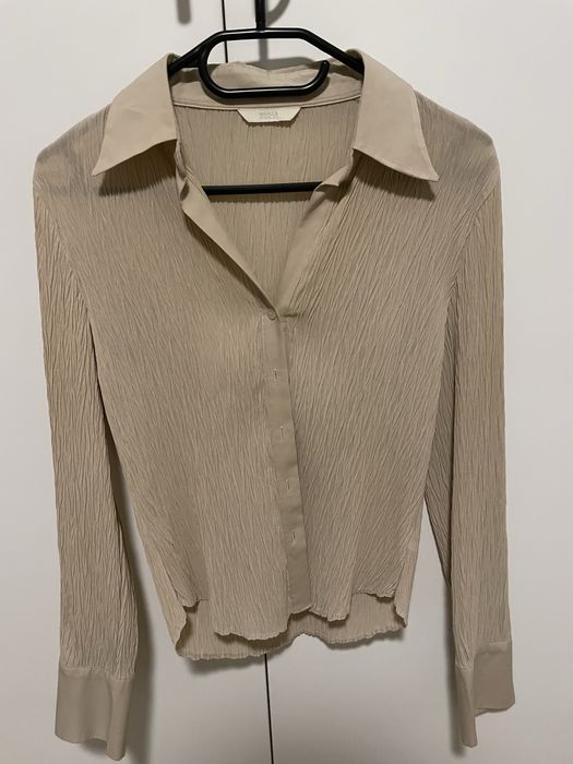 Риза с телесен цвят