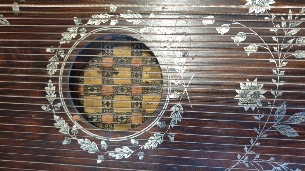 Немски музикален инструмент - цитра