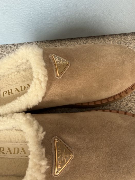 Обивки с овча вълна Prada