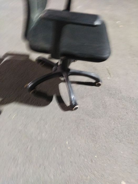 Кресло офисное .