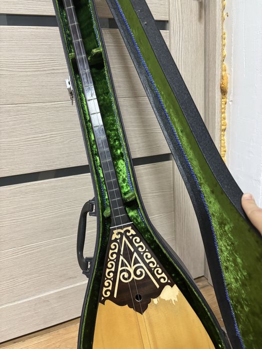 Домбыра сатылады