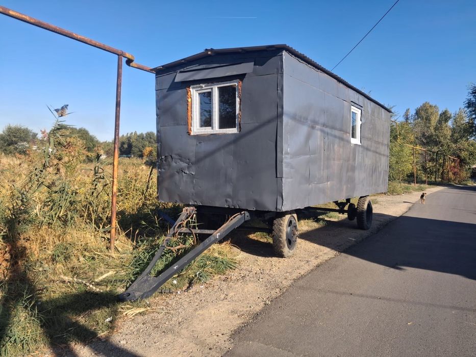 Продам жилой вагончик на колёсах