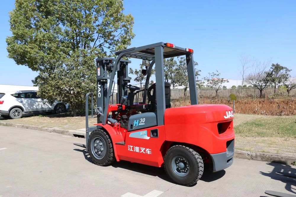 Дизельный вилочный погрузчик марки JAC 3-3.5тонна 3-4.5метр